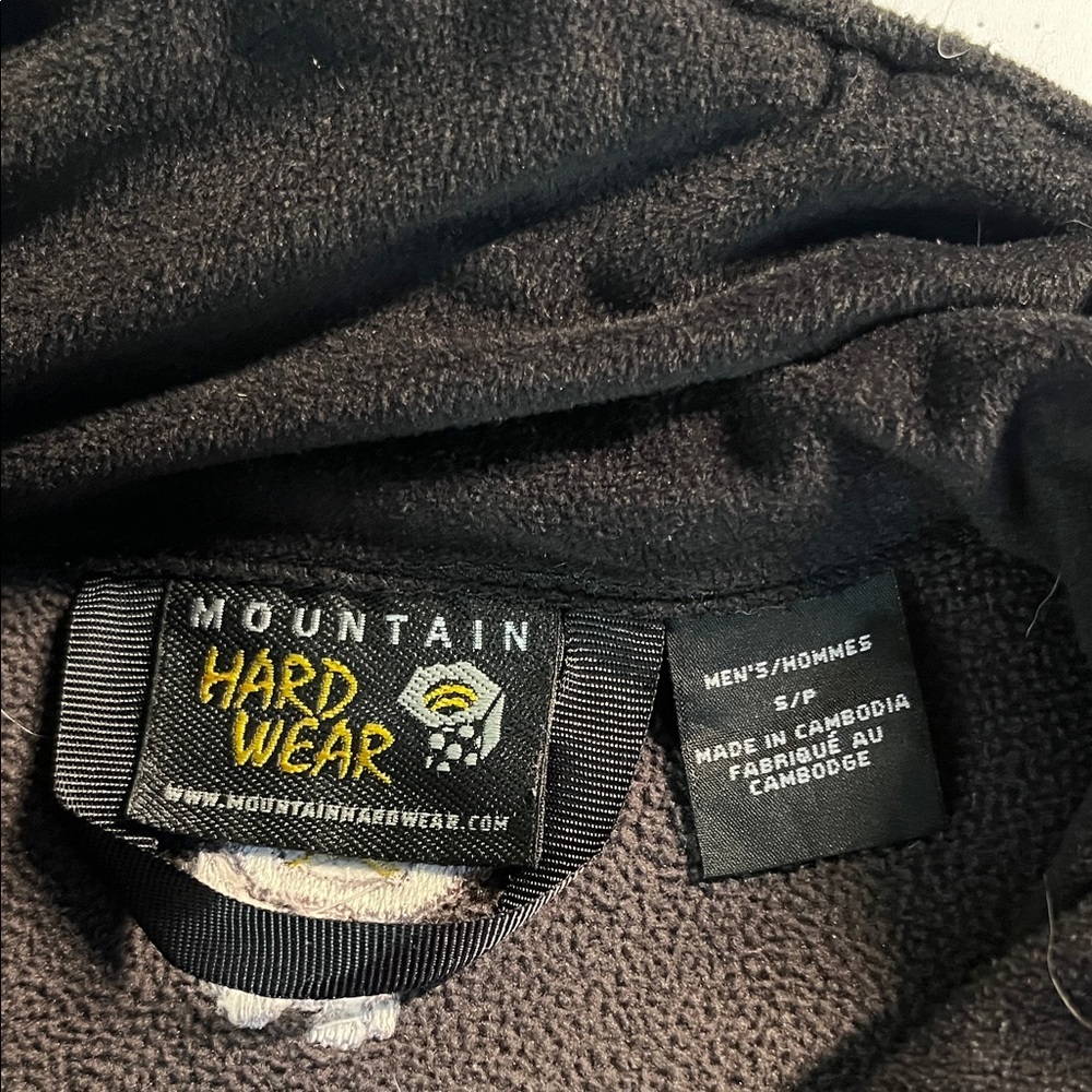 Mountain Hardwear Men's Performance Jacket in Gray and Black - Picture 9 of 10